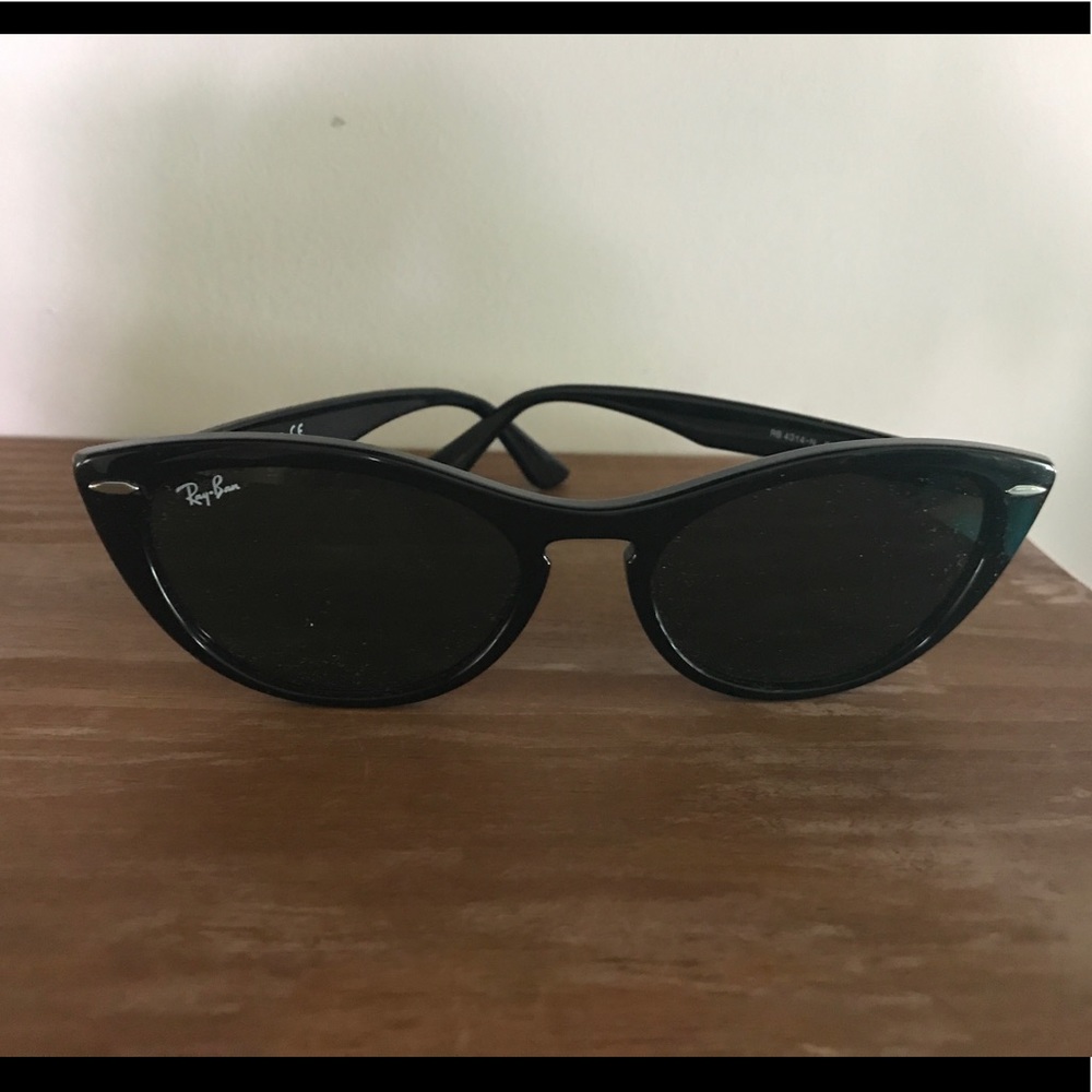 Ray-ban Nina black cat eye sunglasses